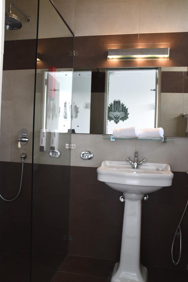Hotel J Ambalangoda Ambalangoda  Dış mekan fotoğraf