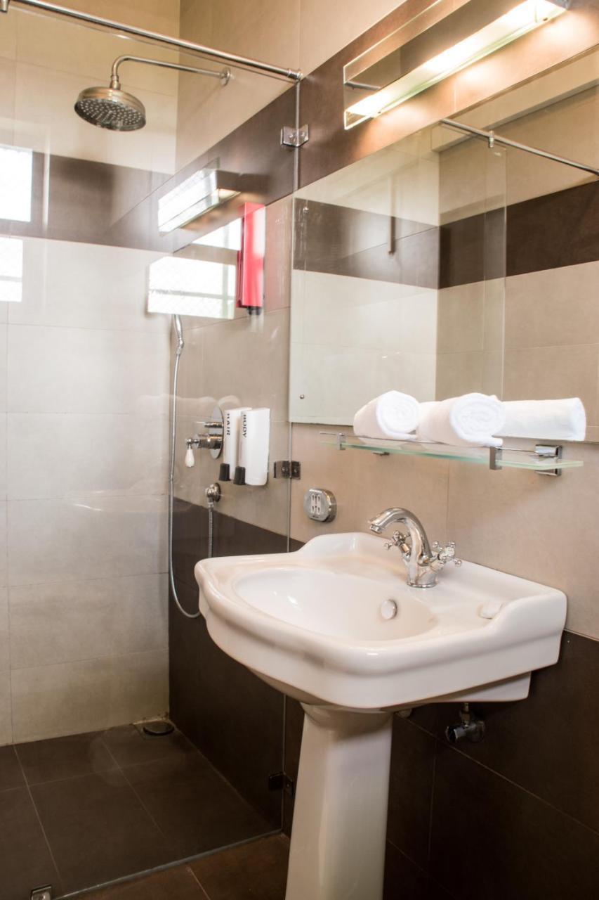 Hotel J Ambalangoda Ambalangoda  Dış mekan fotoğraf